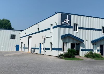 Extérieur du centre de mini entrepôt intérieur AB Entreposage à Granby