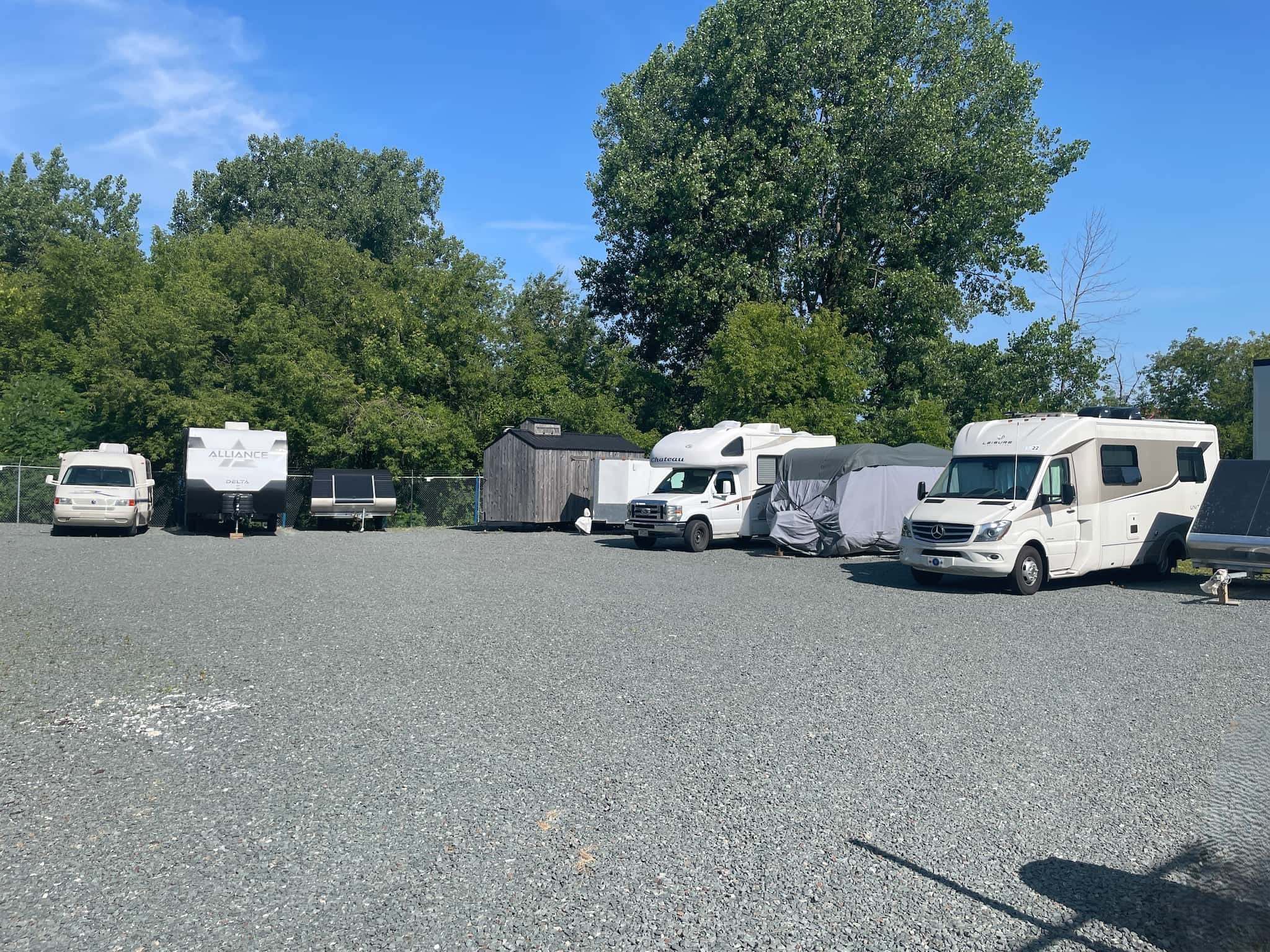 Image VR Site légerte Stationnement extérieur chez AB Entreposage